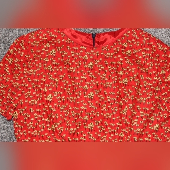 WOMEN'S Handmade Red Floral Short Sleeve Dress - Picture 3 of 4